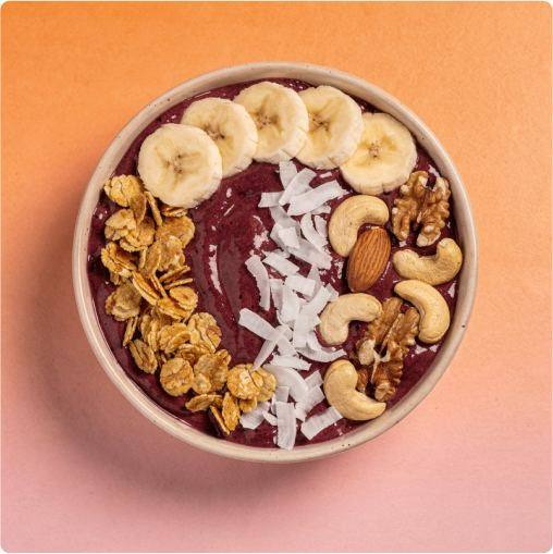 Açaí bowl caseiro (banana e granola)